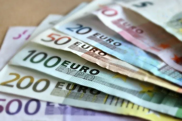 Start: bonus da 2.000 euro per i liberi professionisti